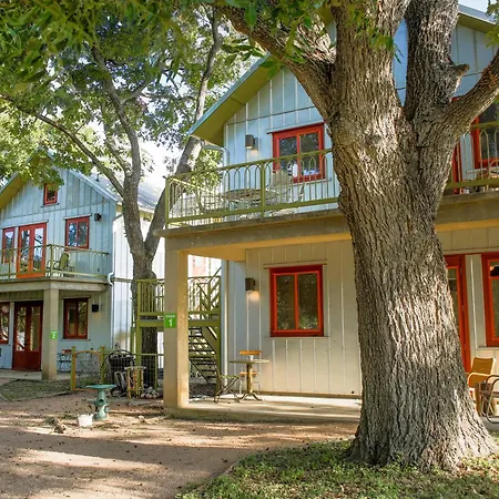 Montesino Ranch Lodging